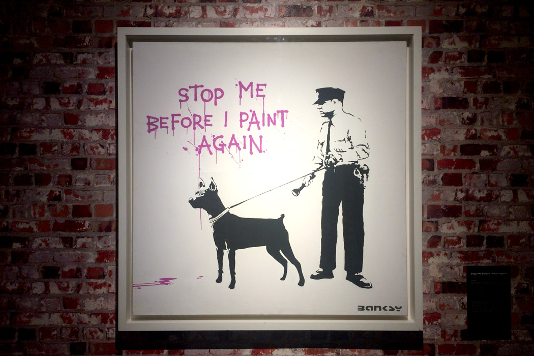 Banksy'Stop me before I paint again' 額装したキャンバス作品